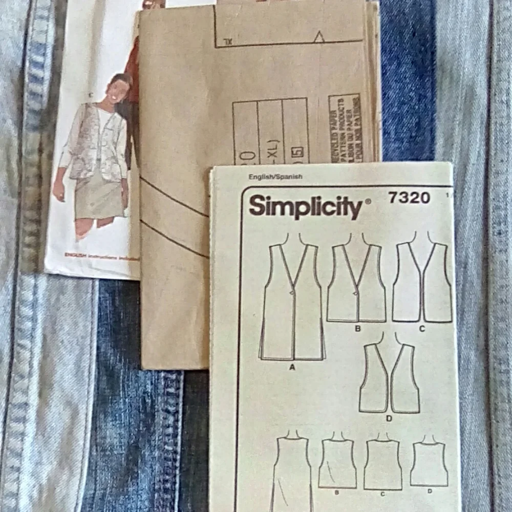 Simplicity 1hr lined best in 3 styles size L-XL